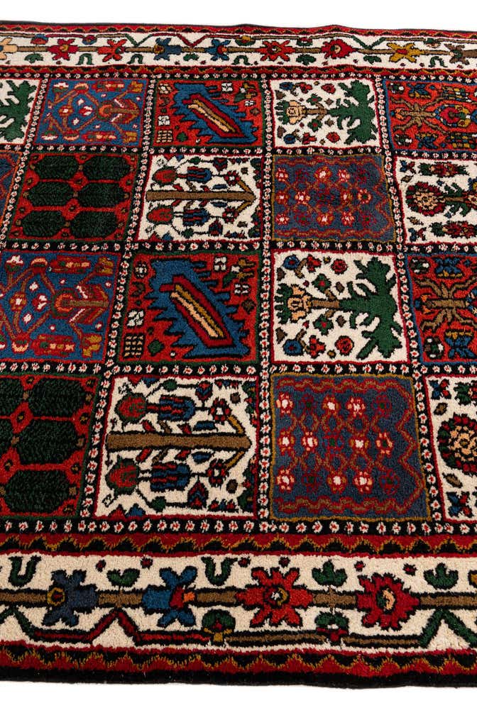 4' 6 x 6' 7 Hand Knotted Bakhtiar Wool Rug
