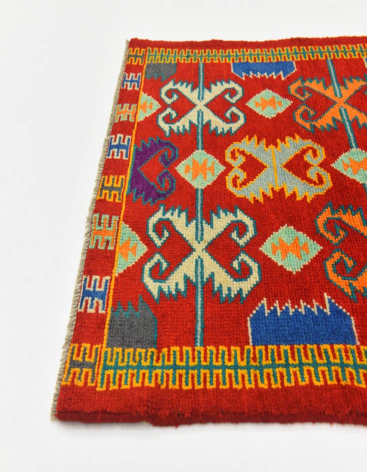 Detail image of 2' 8 x 4'  Hand Knotted Balouch Rug
