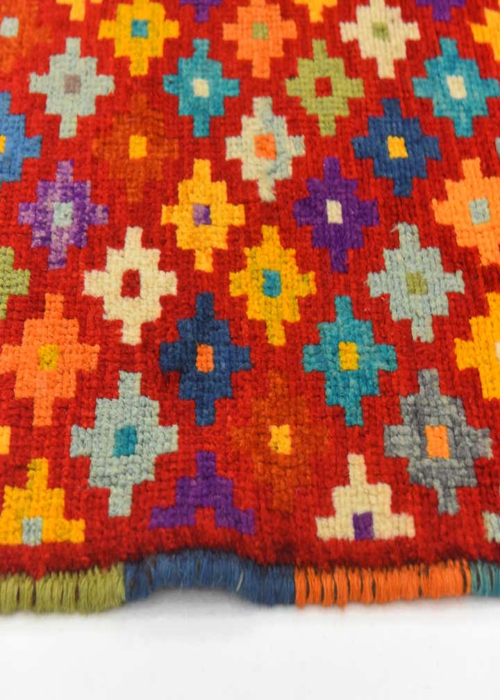 2' 8 x 4' Hand Knotted Balouch Rug