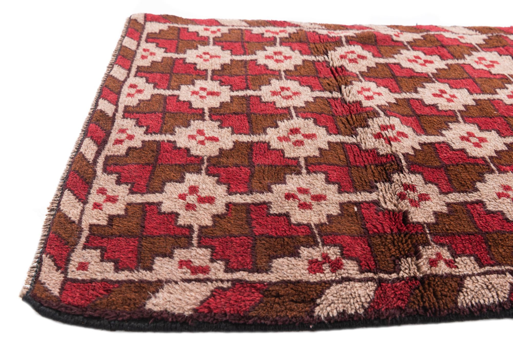 2' 9 x 4' 8 Hand Knotted Balouch Persian Wool Rug