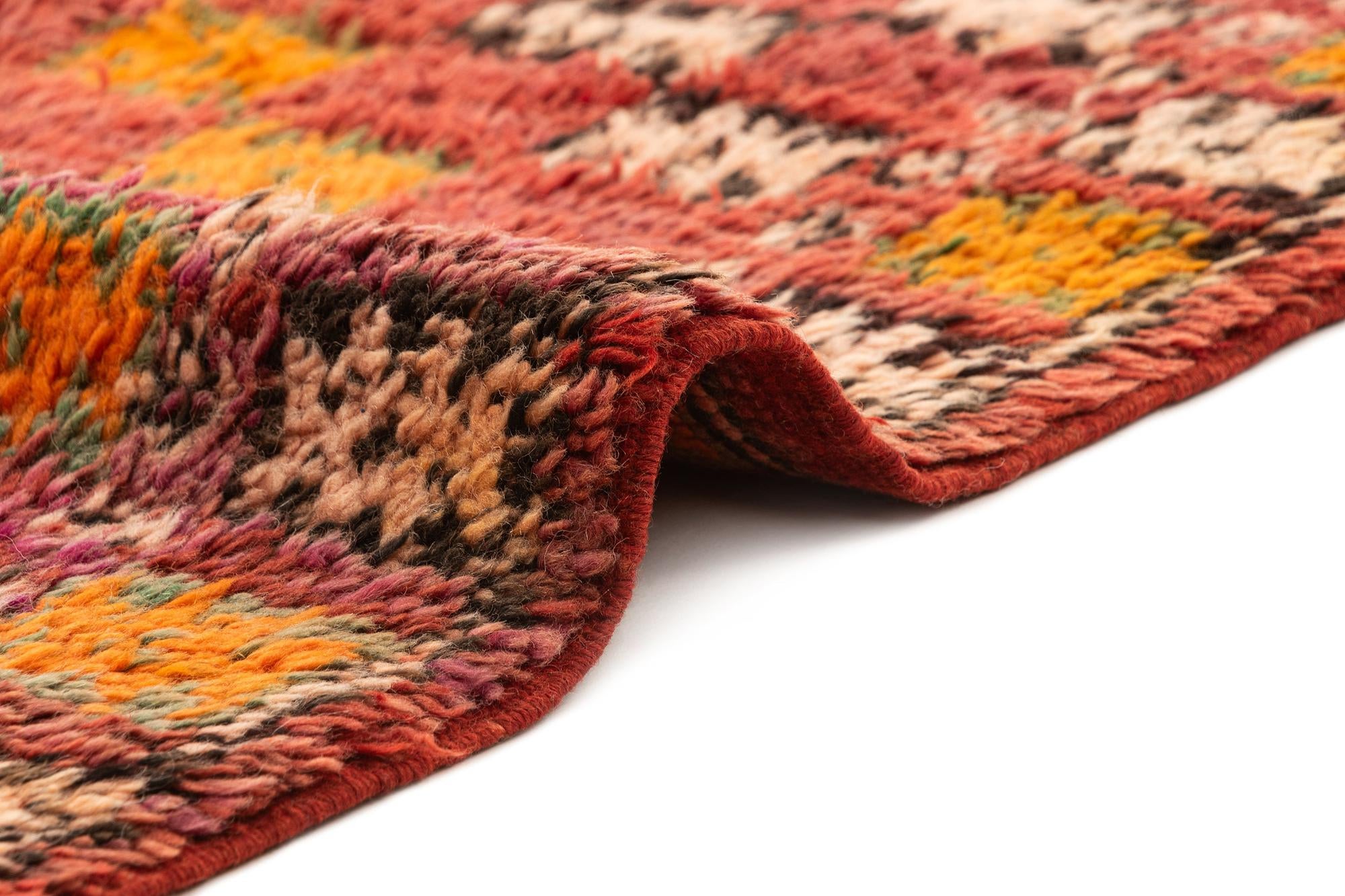 4' 9 x 6' 11 Berber Rug