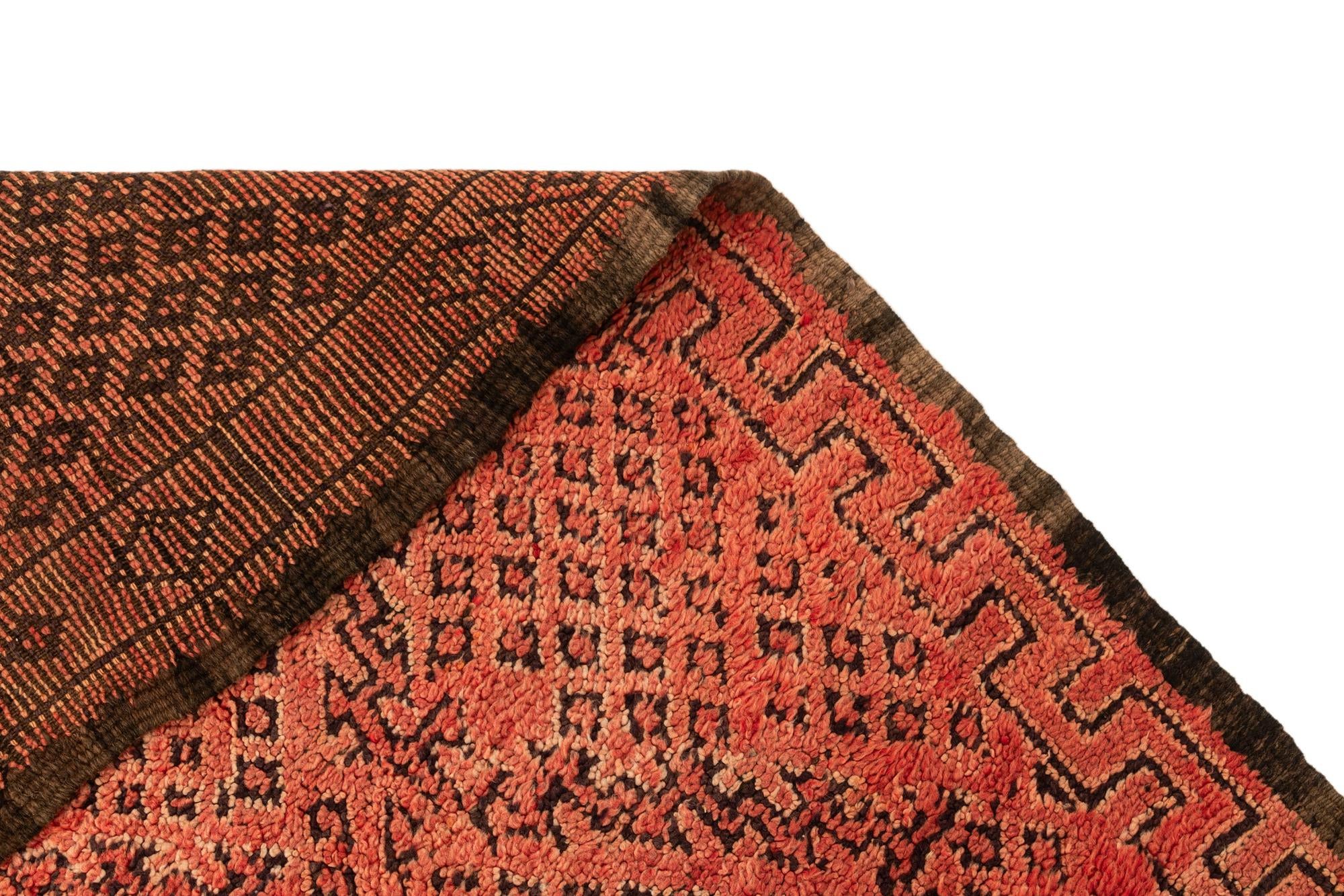 5' 9 x 9' 10 Berber Rug