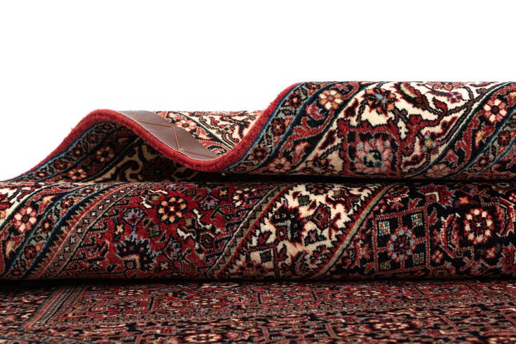 Detail image of 4' 8 x 7' Bidjar Rug