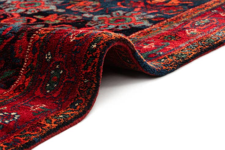 Detail image of 4' 7 x 8' 4 Bidjar Rug