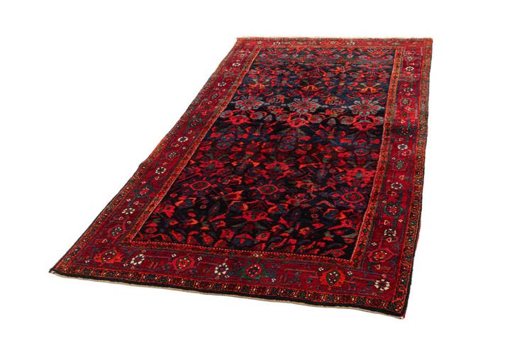 Detail image of 4' 7 x 8' 4 Bidjar Rug