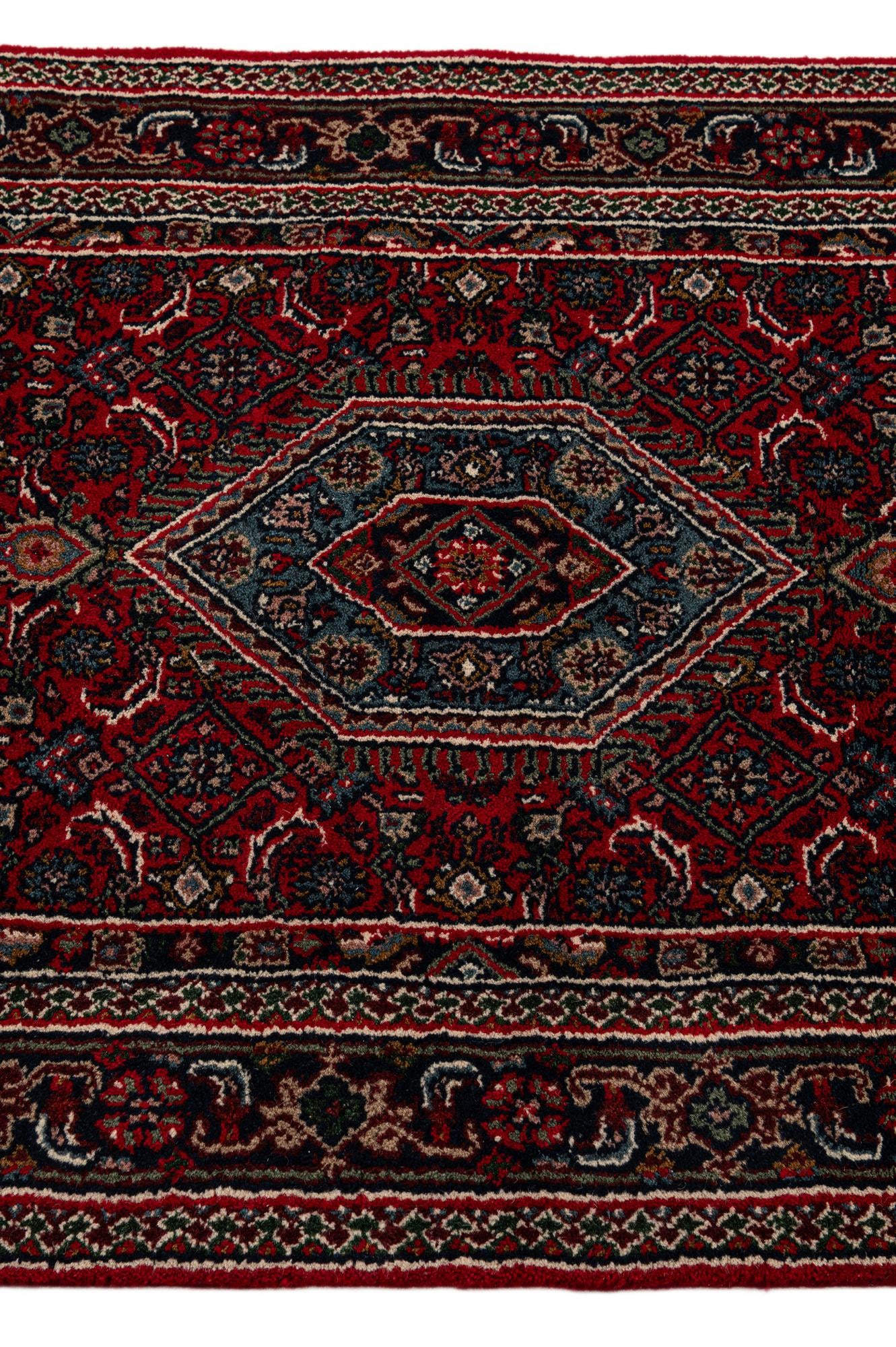 2' 11 x 5' 6 Hand Knotted Bidjar Wool Rug