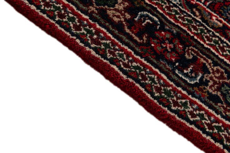 Detail image of 2' 11 x 5' 6 Hand Knotted Bidjar Wool Rug