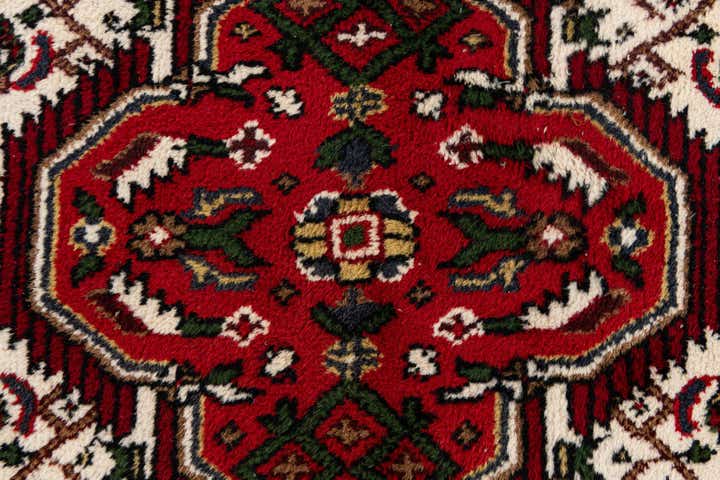 5' 8 x 7' 10 Hand Knotted Bidjar Wool Rug
