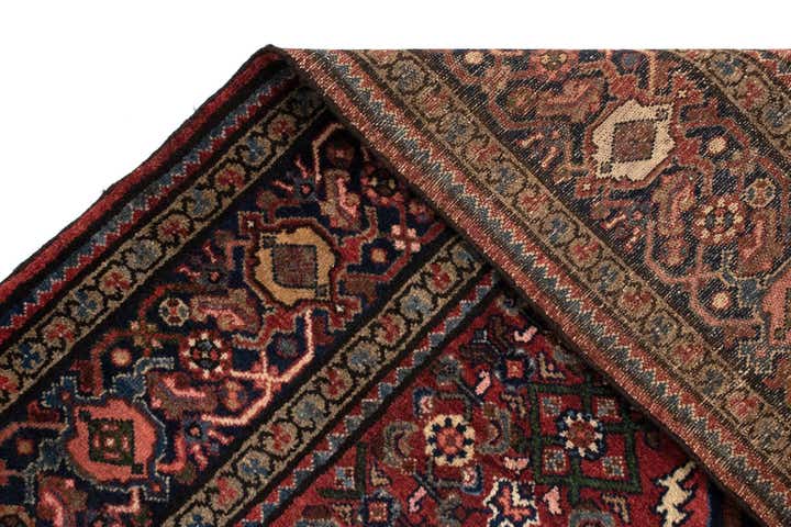 4' 11 x 6' 9 Hand Knotted Bortschalu Persian Rug