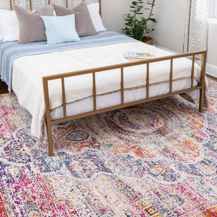 Detail image of 9' x 11' 6 Budapest Rug