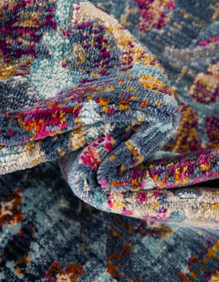 Detail image of 8' x 9' 10 Budapest Rug