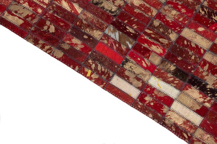 Detail image of 5' x 7' 10 Cowhide Leather Rug