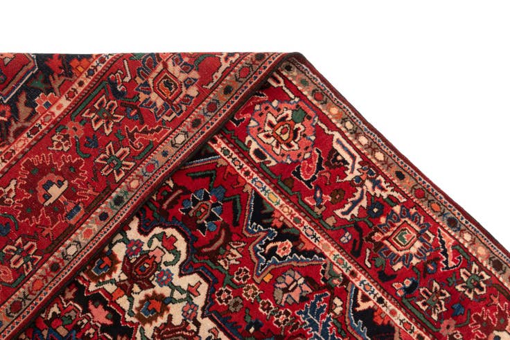 Detail image of 7' x 9' 9 Darjazin Wool Rug