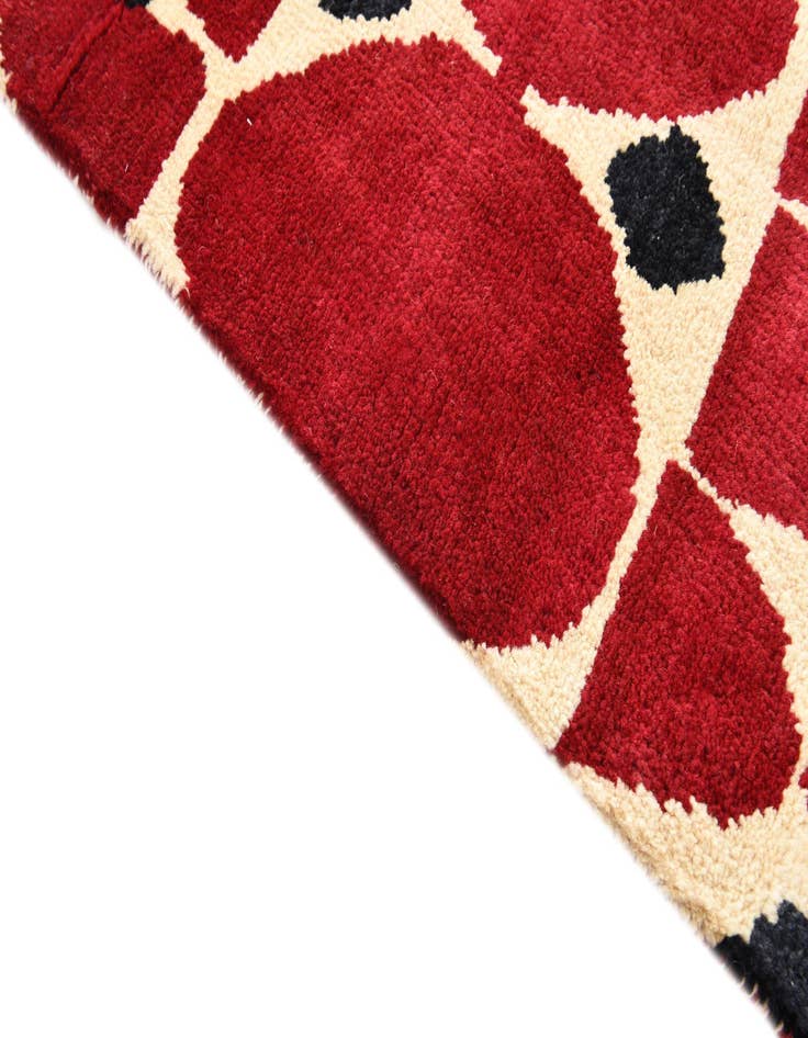 Detail image of 5' 4 x 8'  Hand Knotted Darya Wool Rug