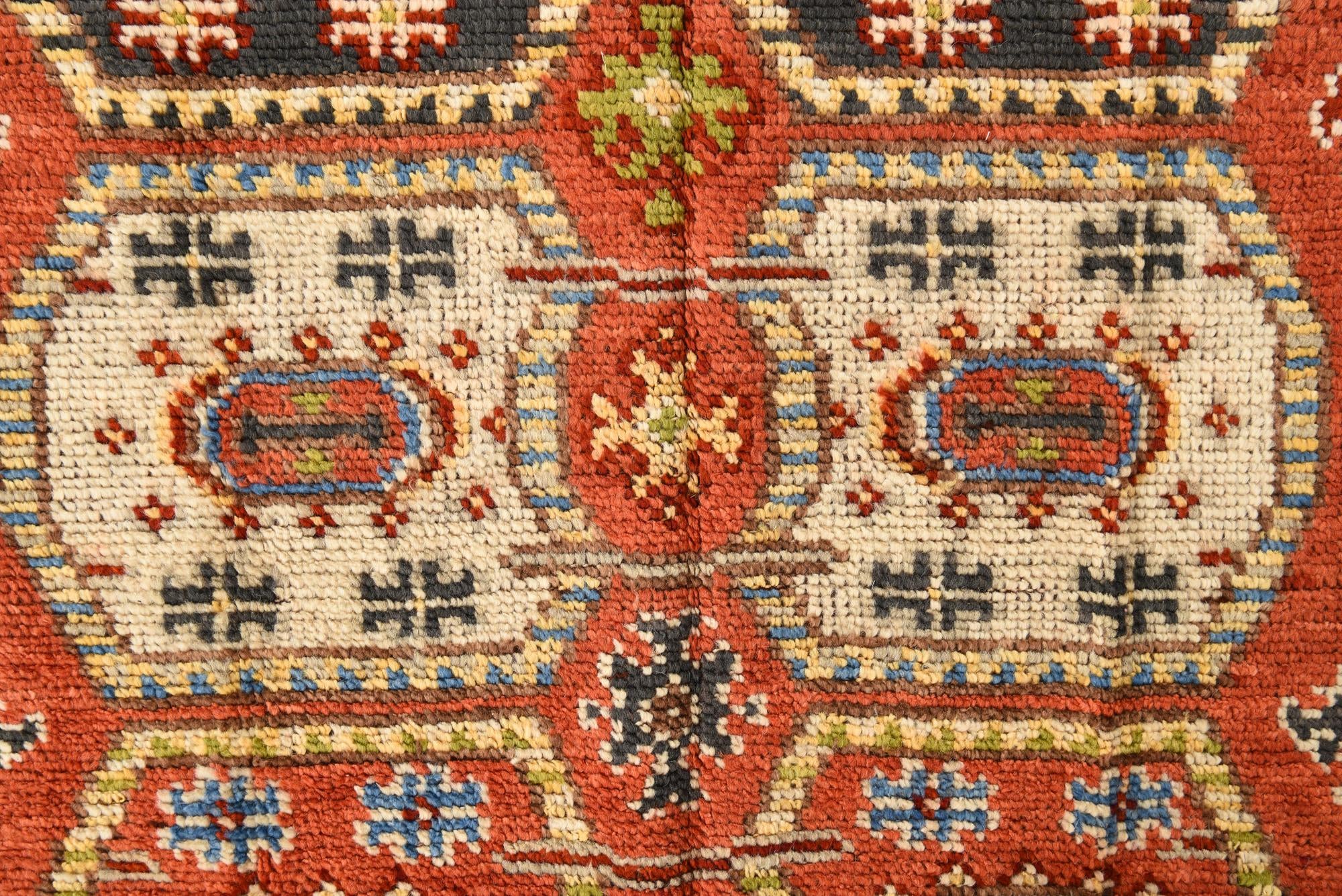 4' x 6' 3 Hand Knotted Darya Wool Rug
