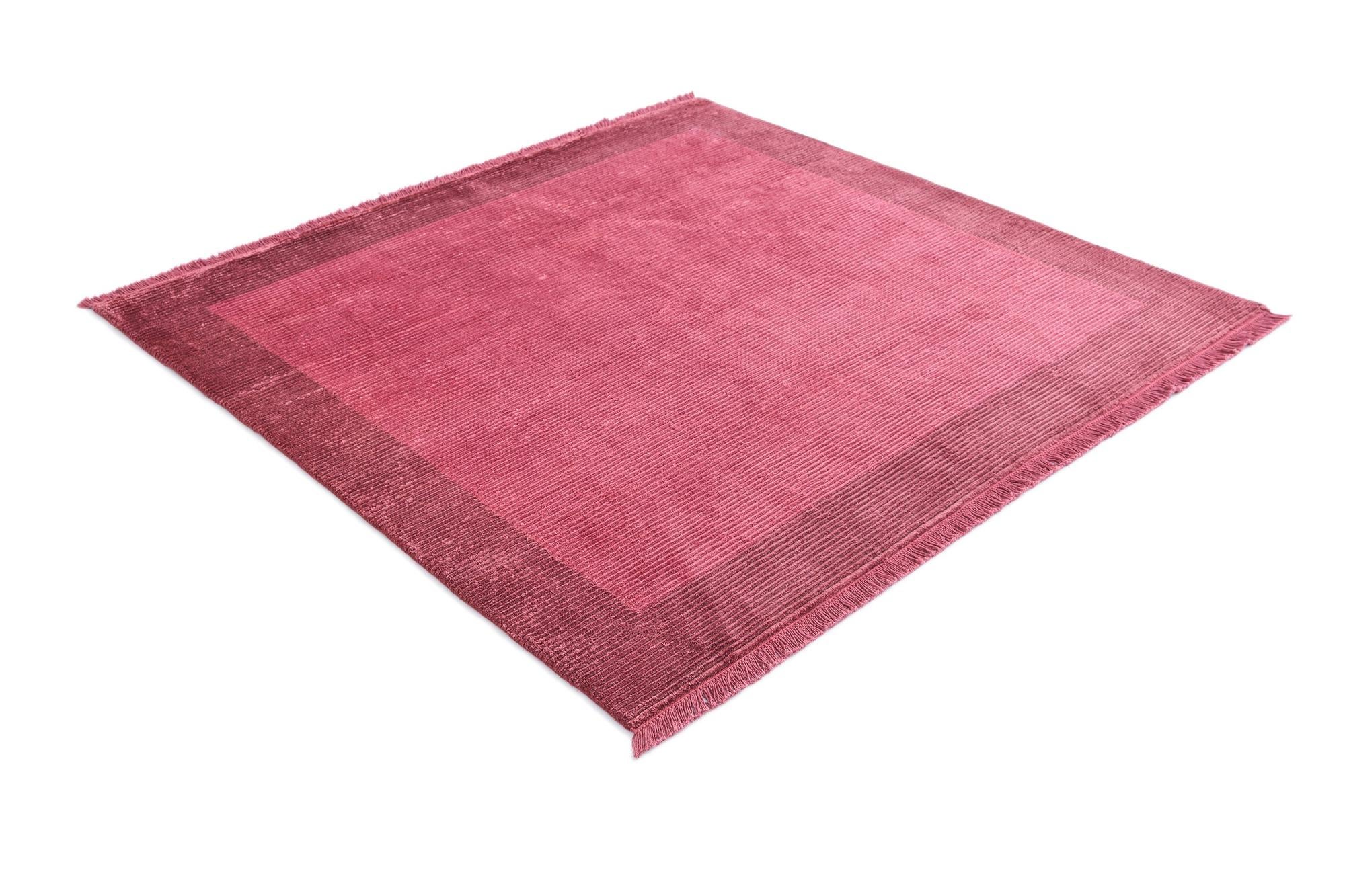 4' 10 x 5' Darya Rug