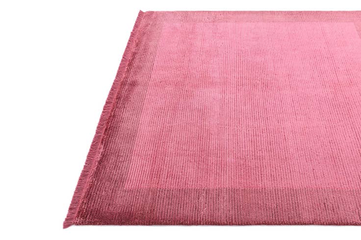 Detail image of 4' 10 x 5' Darya Rug
