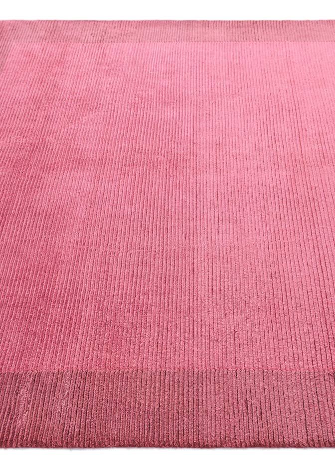 Detail image of 4' 10 x 5' Darya Rug