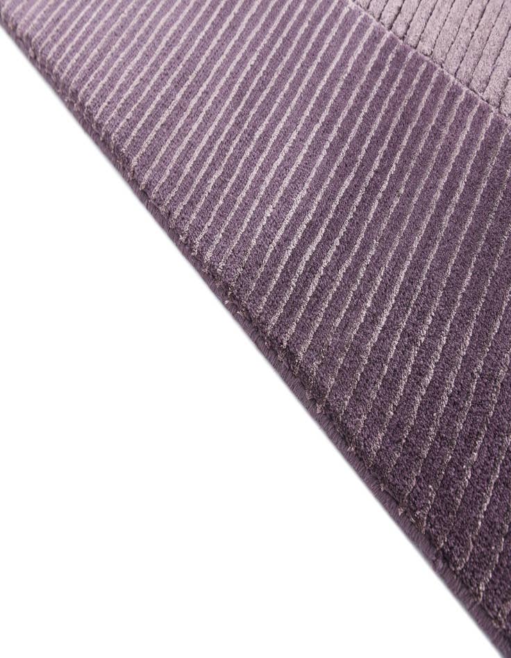 Detail image of 5' 6 x 8' Darya Rug