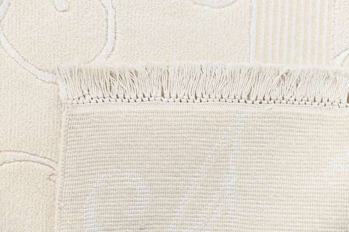 5' 1 x 6' 9 Darya Rug