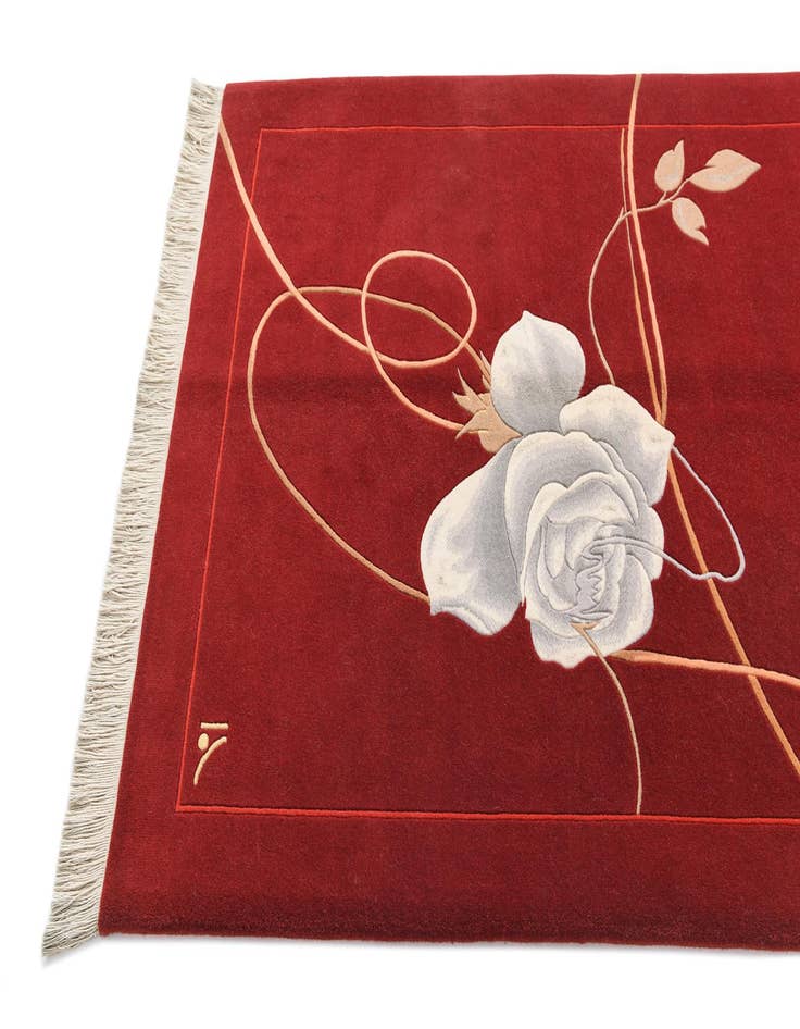 Detail image of 4' x 5' 10 Darya Rug