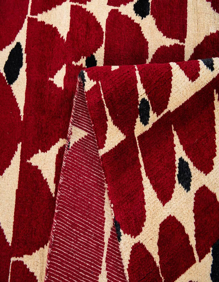 Detail image of 5' 3 x 8' 1  Hand Knotted Darya Wool Rug