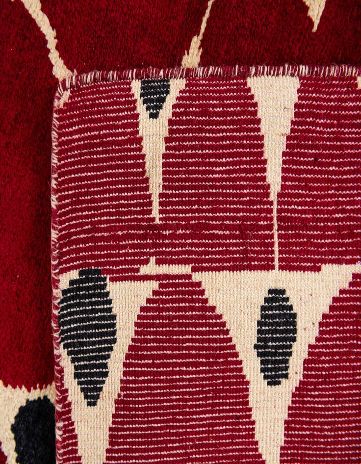 Detail image of 5' 3 x 8' 1  Hand Knotted Darya Wool Rug