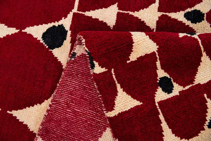 5' 4 x 8' Hand Knotted Darya Wool Rug