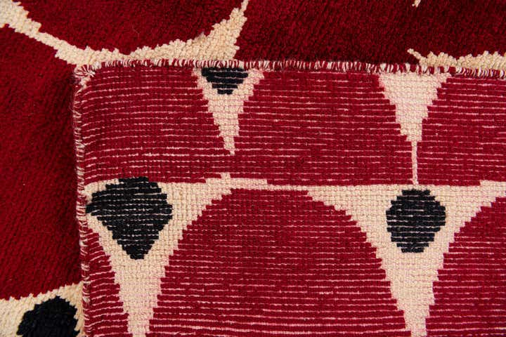 5' 4 x 8' Hand Knotted Darya Wool Rug