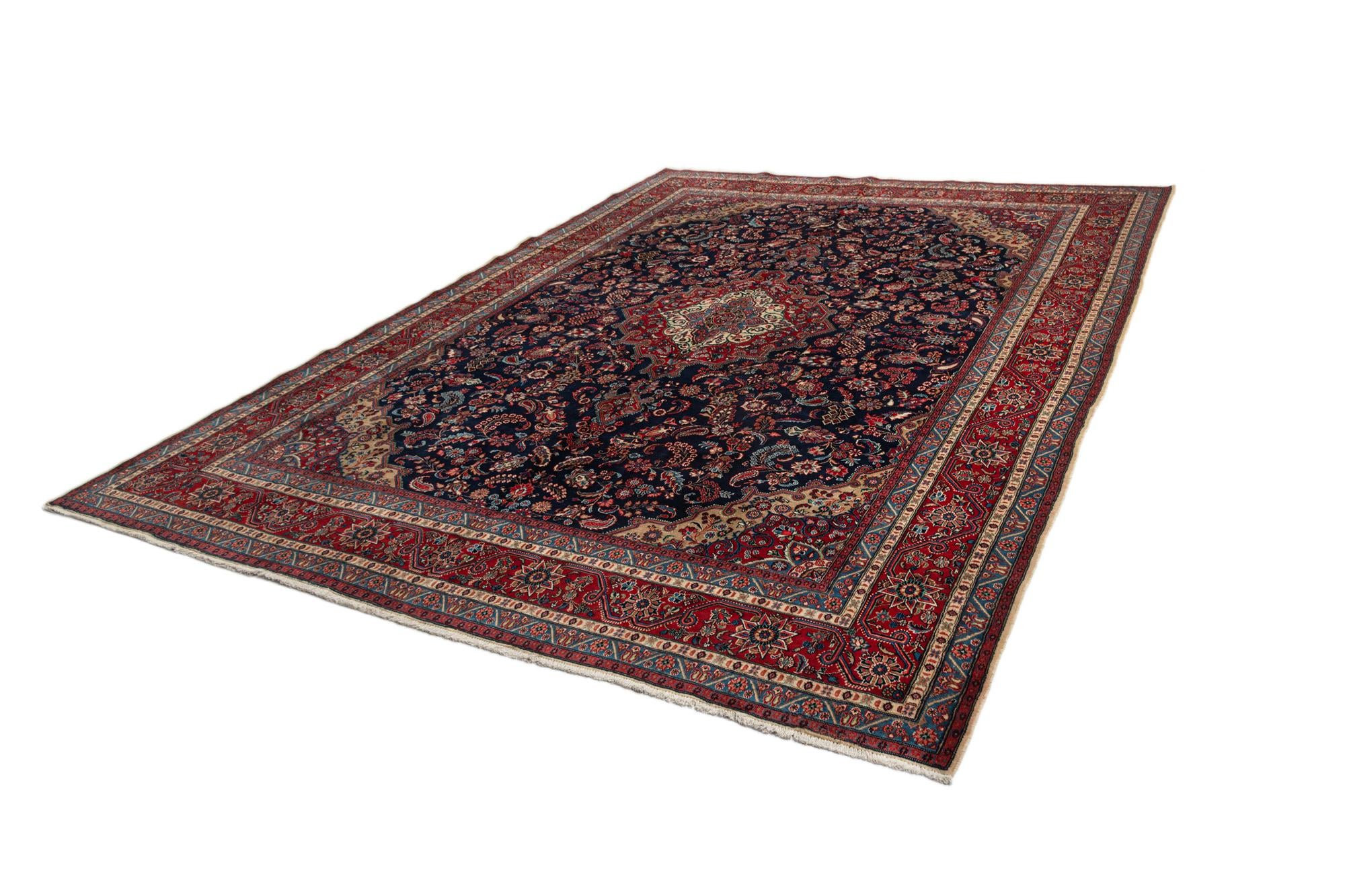 10' 1 x 13' 8 Djosan Wool Rug