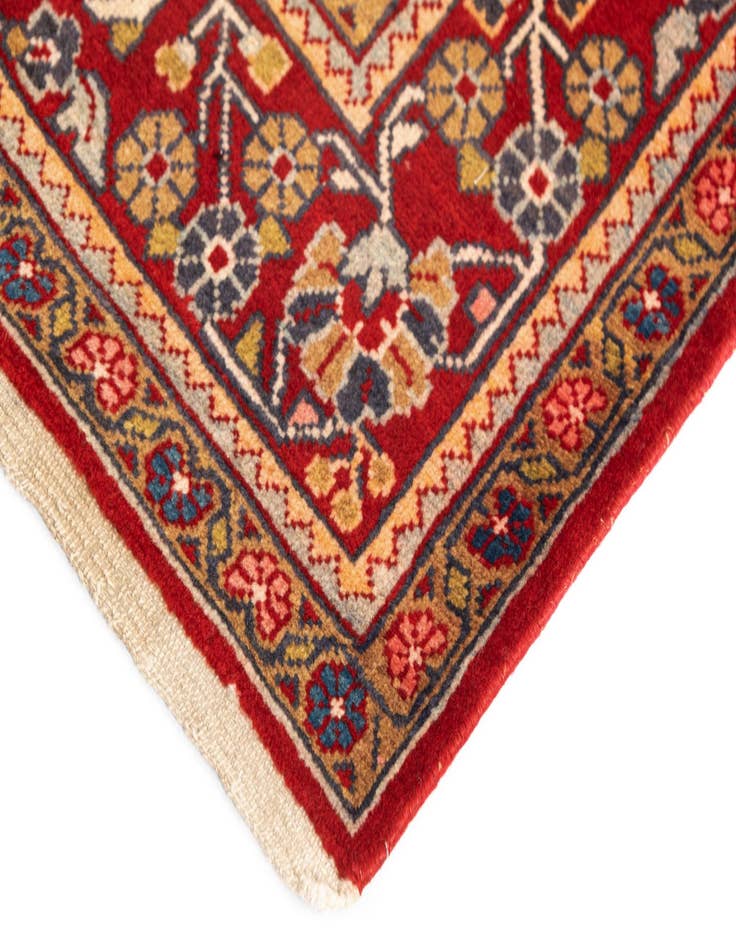 Detail image of 3' 5 x 5' 7 Djosan Rug