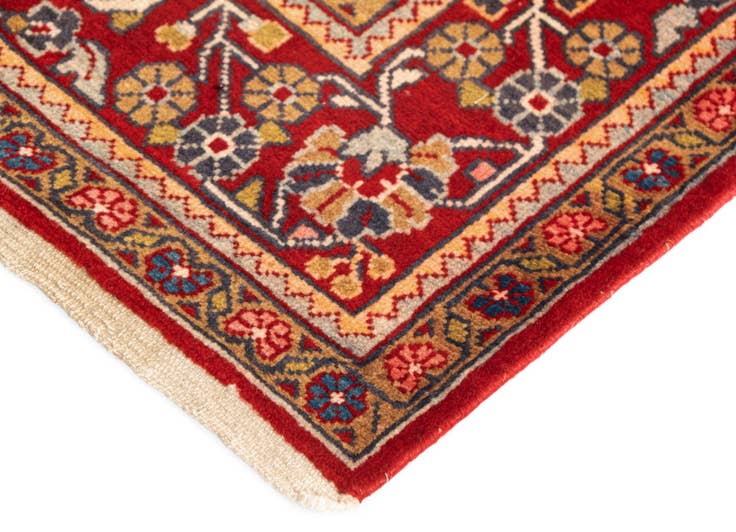Detail image of 3' 5 x 5' 7 Djosan Rug
