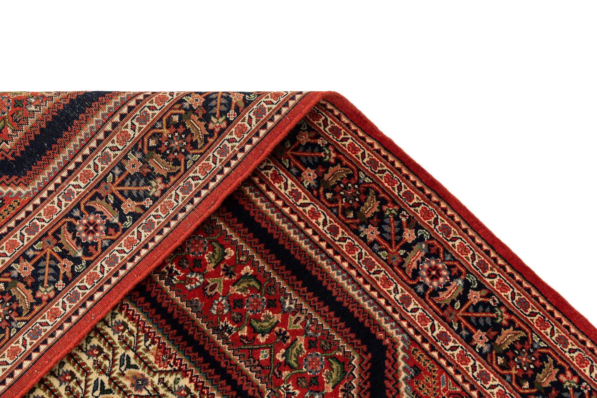 4' 5 x 6' 6 Hand Knotted Farahan Oriental Wool Rug