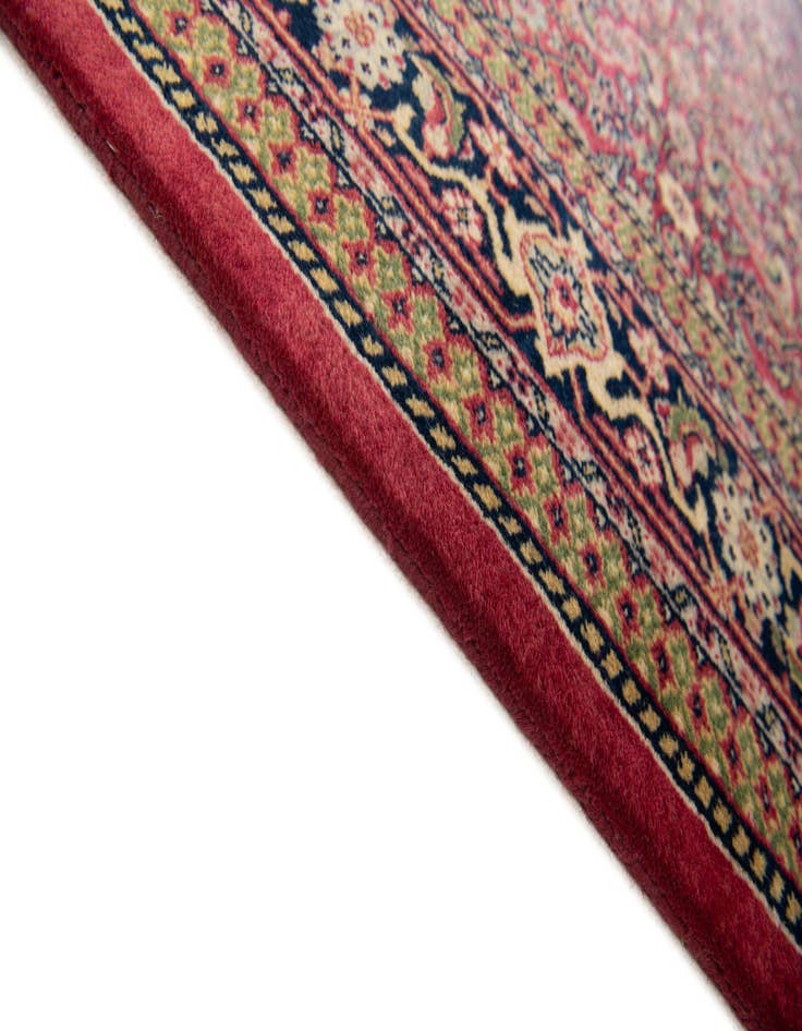 Detail image of 5' 4 x 9' 10 Hand Knotted Farahan Wool Rug