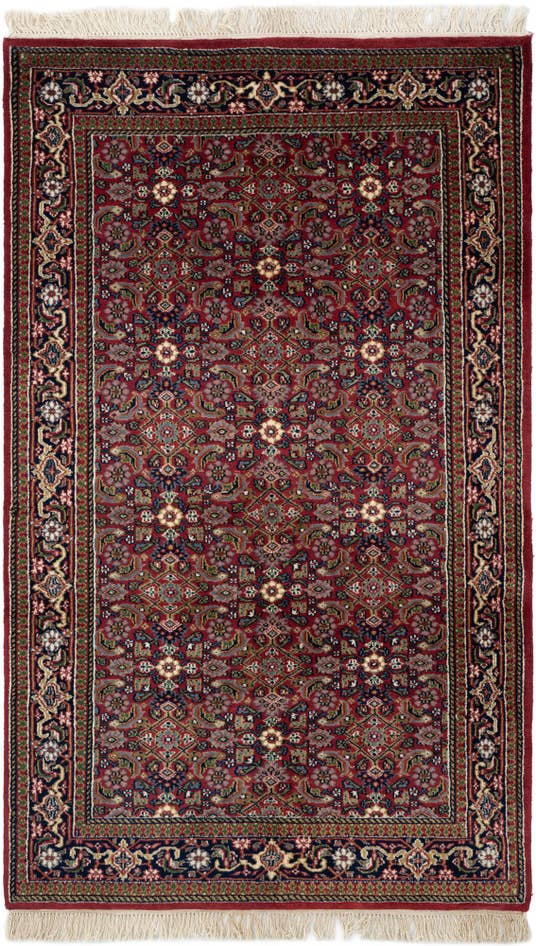 Detail image of 4' x 6' 8 Hand Knotted Farahan Wool Rug
