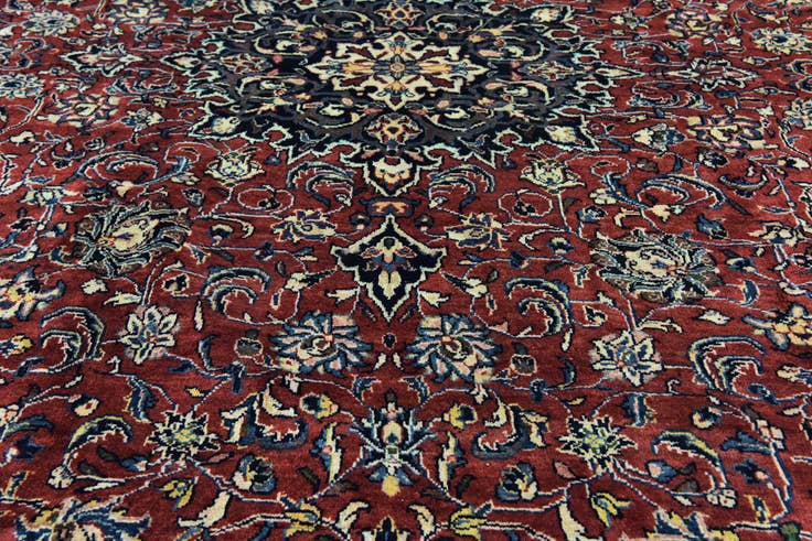 Detail image of 9' 10 x 13' 2 Hand Knotted Farahan Persian Wool Rug