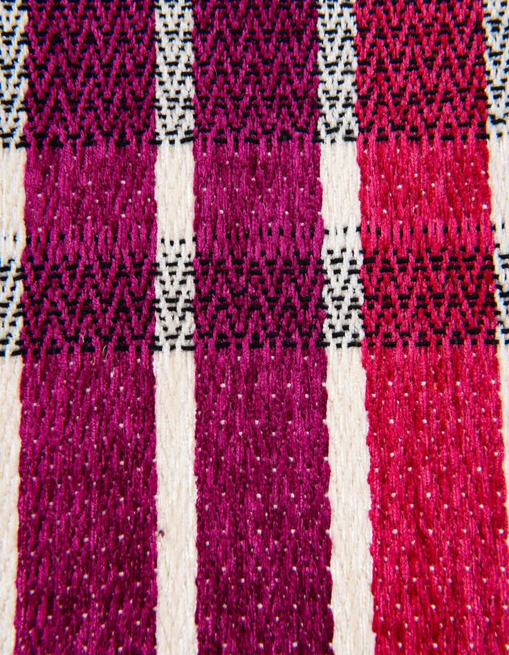 Detail image of 1' 10 x 2' 10 Flatweave Cotton Dhurrie Rug