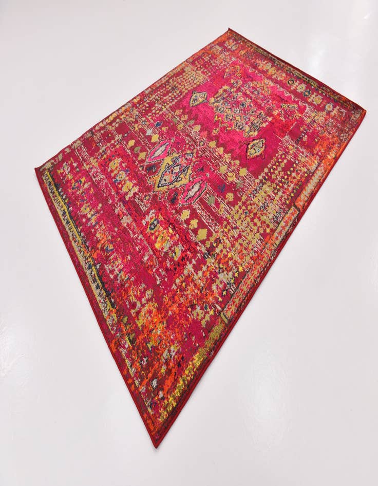 Detail image of 5' 3 x 7' 6 Fleur Rug