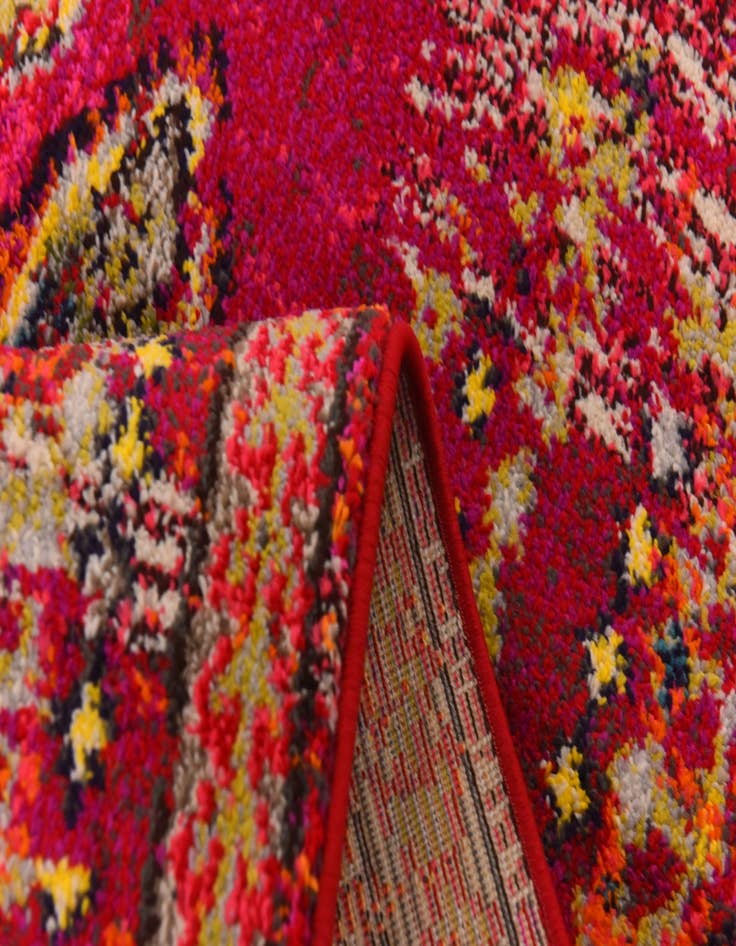 Detail image of 5' 3 x 7' 6 Fleur Rug