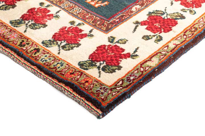 5' x 8' 1 Gabbeh Wool Rug