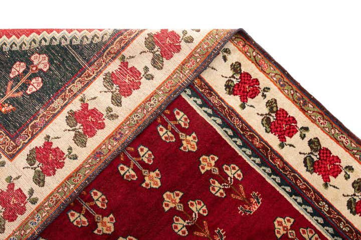 5' x 8' 1 Gabbeh Wool Rug