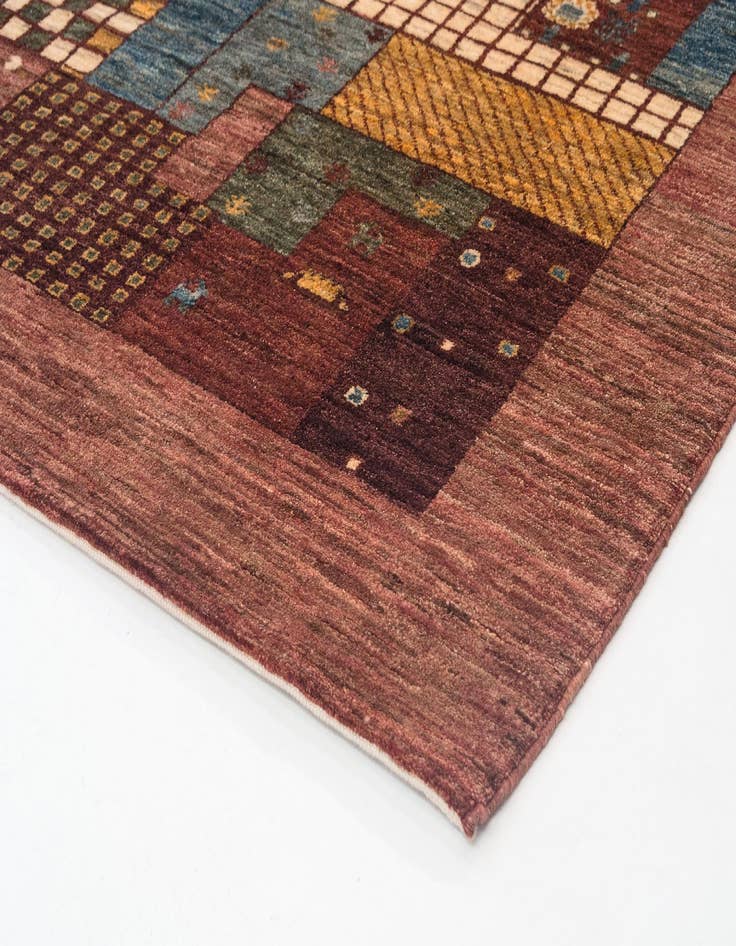 Detail image of 6' 11 x 10' 1 Gabbeh Rug