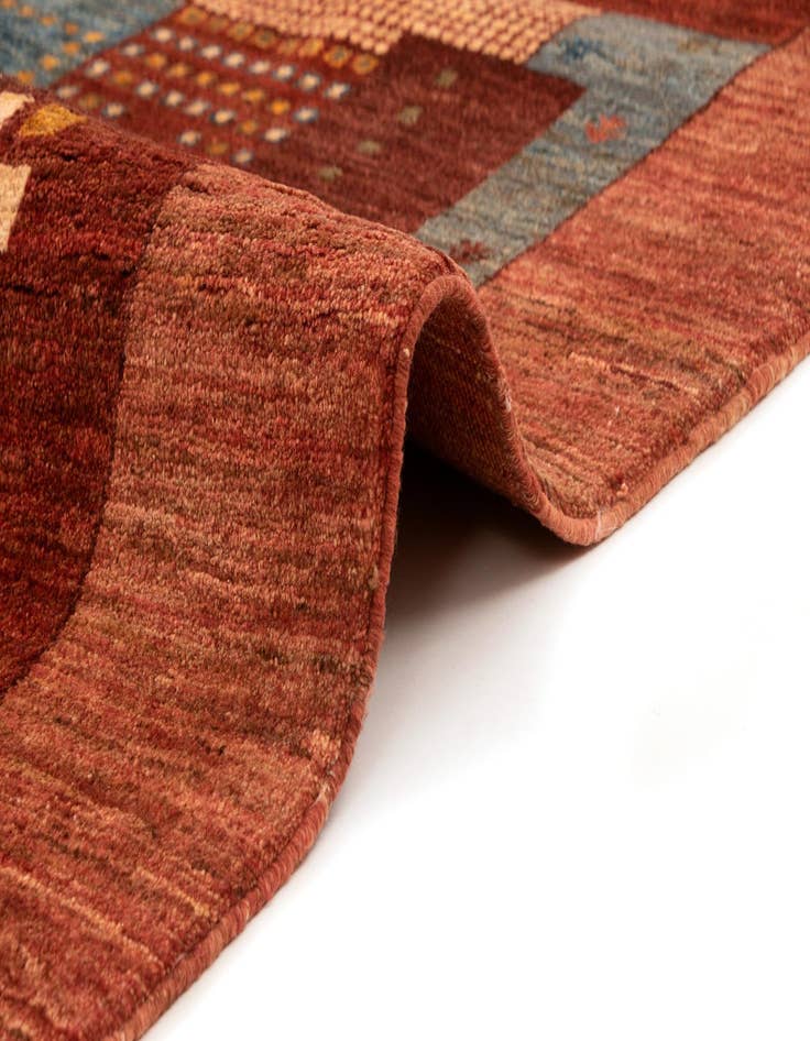 Detail image of 6' 11 x 10' 1 Gabbeh Rug