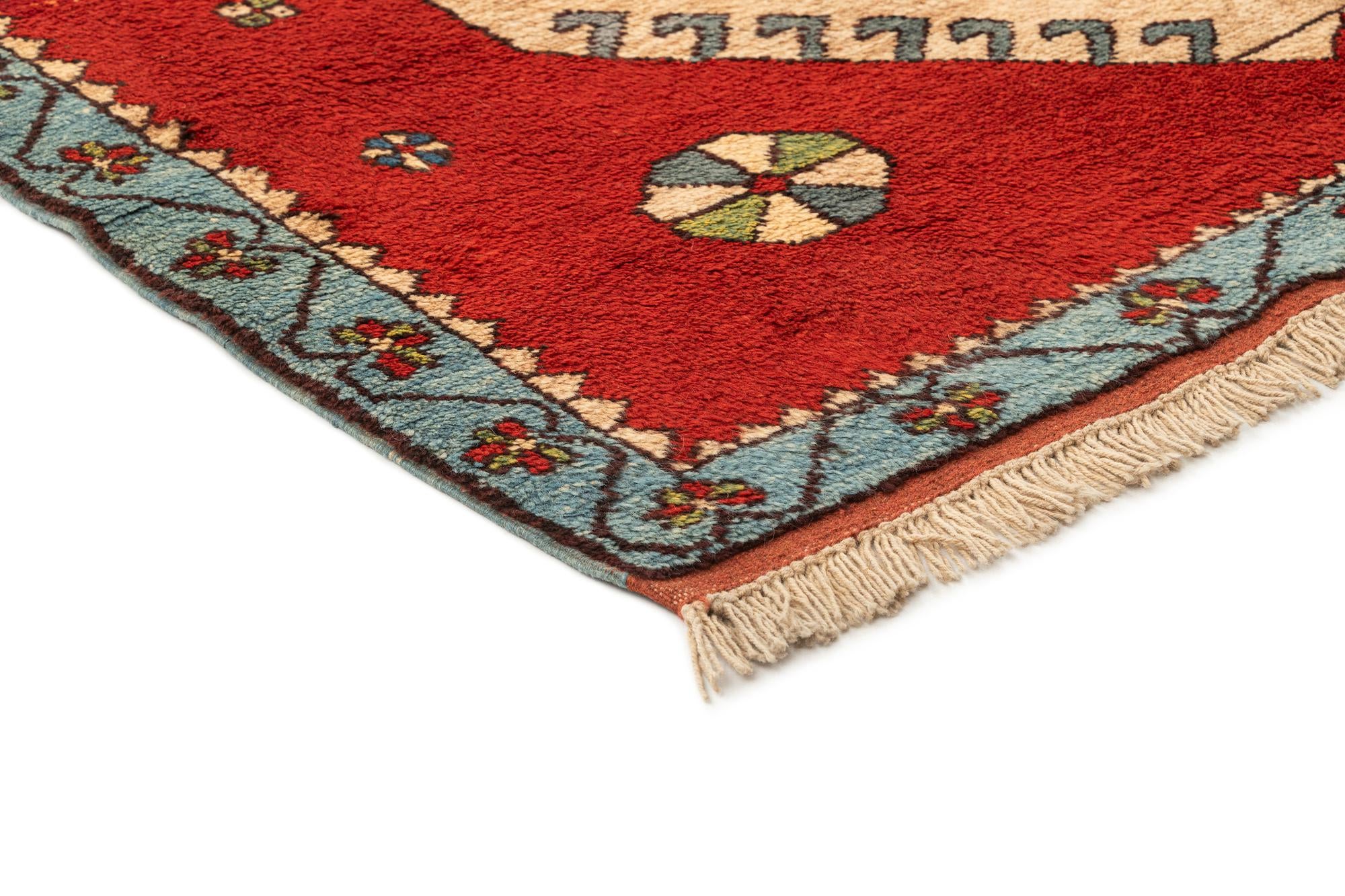 4' 10 x 6' 10 Hand Knotted Gharajeh Wool Rug