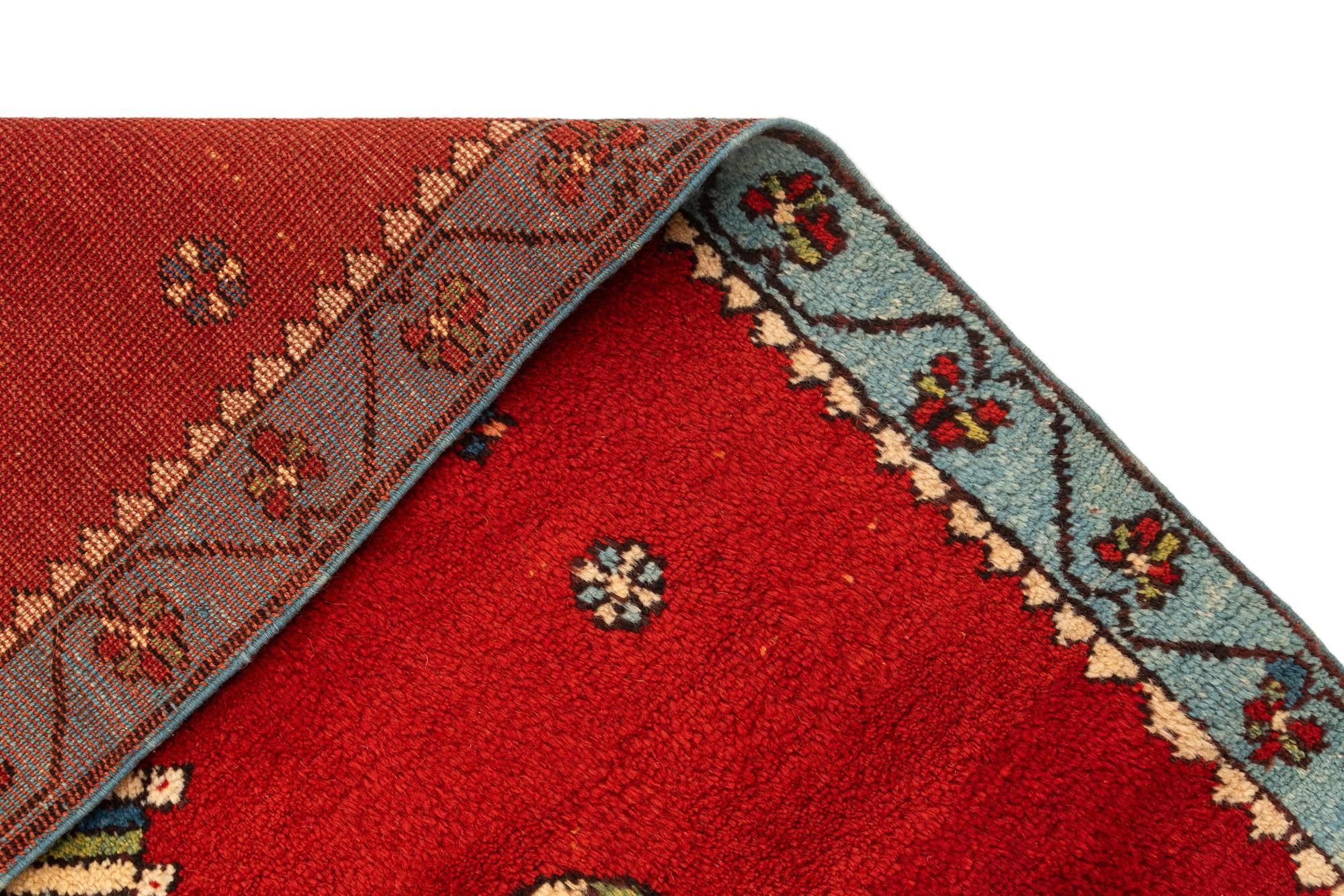 4' 10 x 6' 10 Hand Knotted Gharajeh Wool Rug