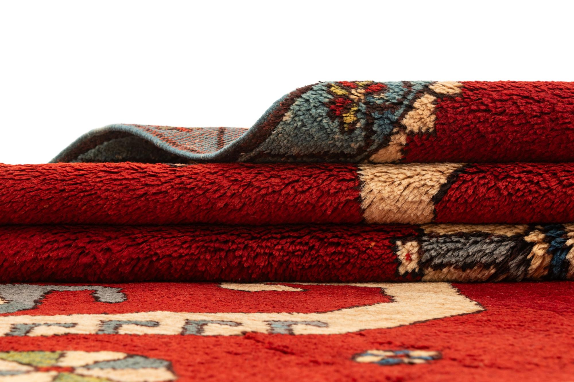 4' 10 x 6' 10 Hand Knotted Gharajeh Wool Rug