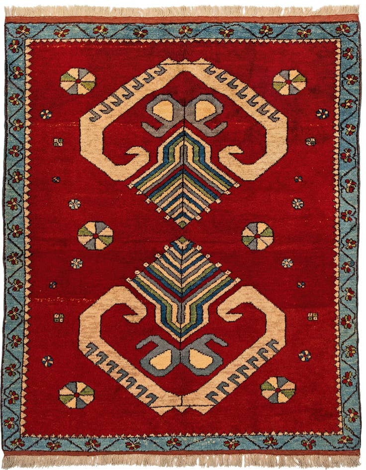 Detail image of 4' 10 x 6' 10 Hand Knotted Gharajeh Wool Rug