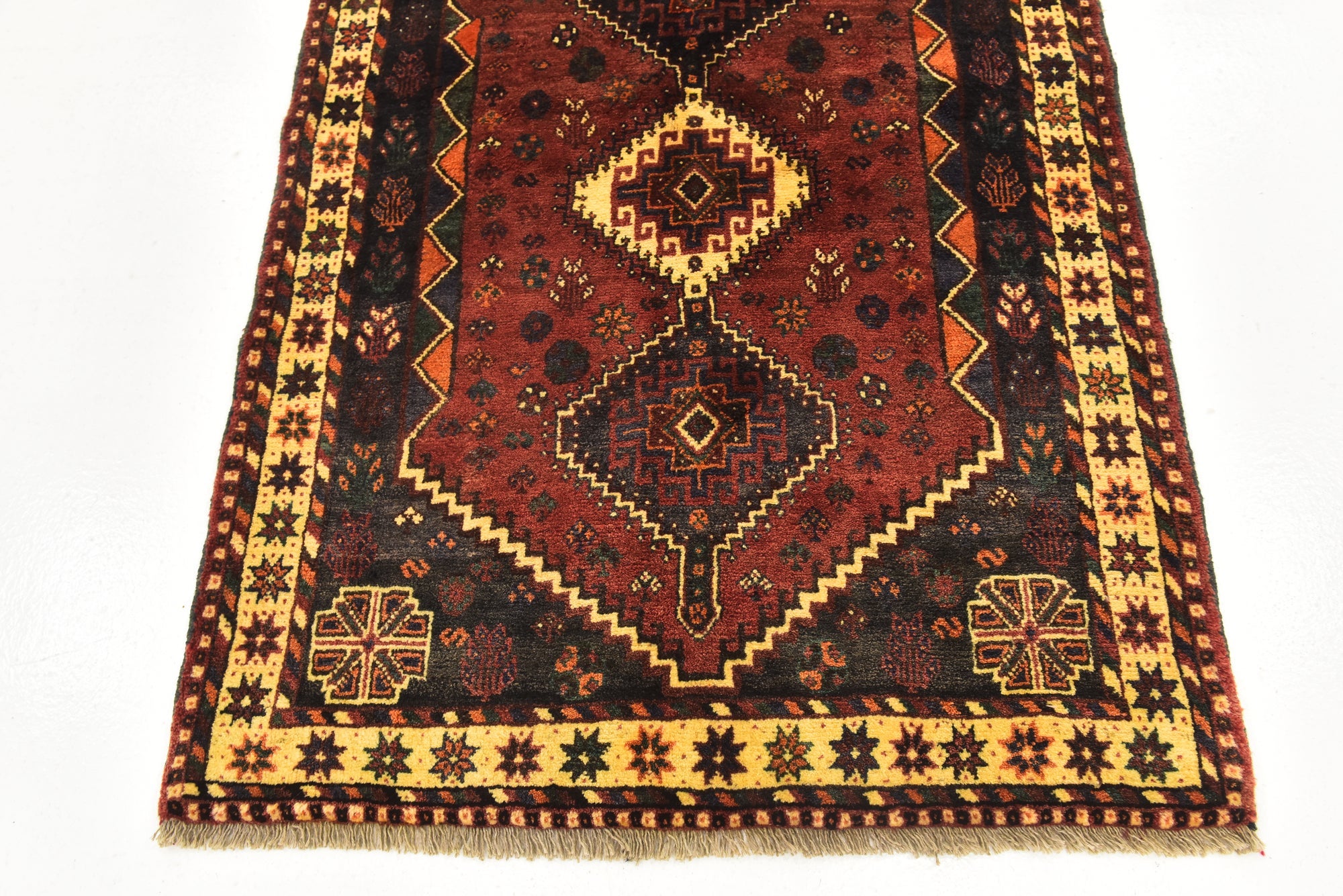 3' 9 x 5' 4 Hand Knotted Ghashghaei Persian Wool Rug