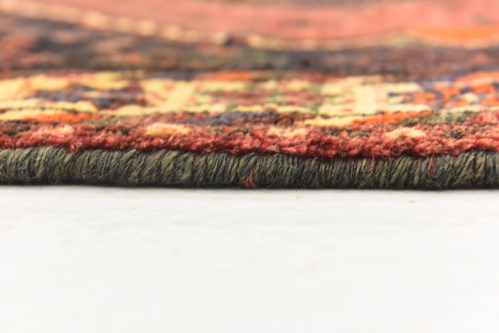 3' 9 x 5' 4 Hand Knotted Ghashghaei Persian Wool Rug