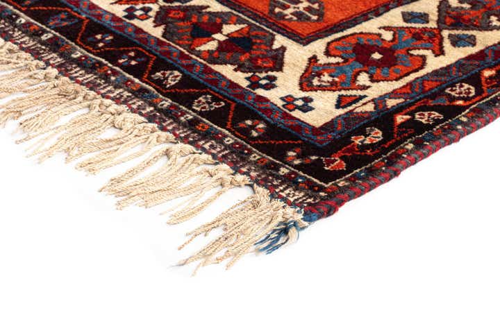 5' x 9' 1 Ghashghai Wool Rug